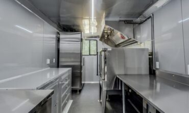 8.5×24 Catering Trailer